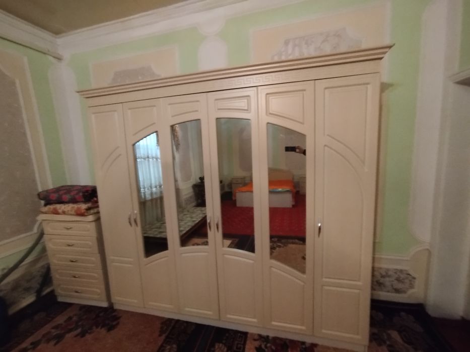 Спальня с гарнитурой