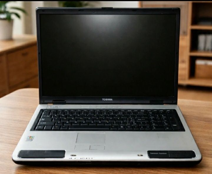 Laptop Toshiba Satellite P105 funcționează perfect