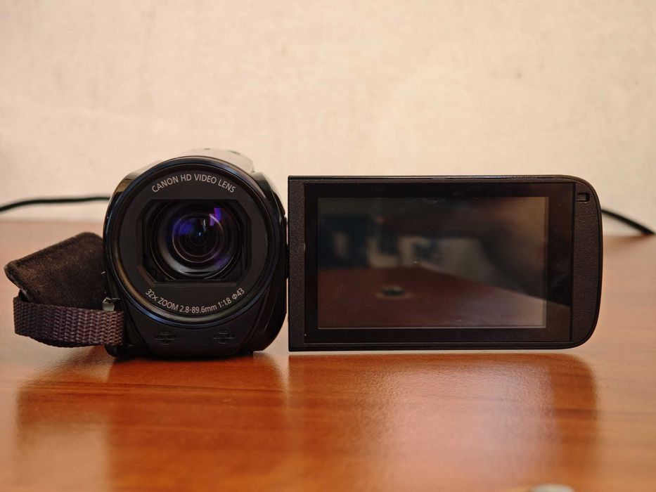 Videocameră Canon Legria HF R606 Full HD