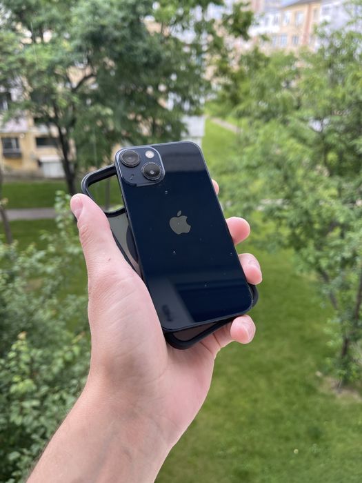 • Iphone  13 Mini • black •