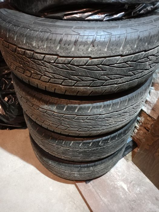 Dacia Duster 215/65/16 Continental