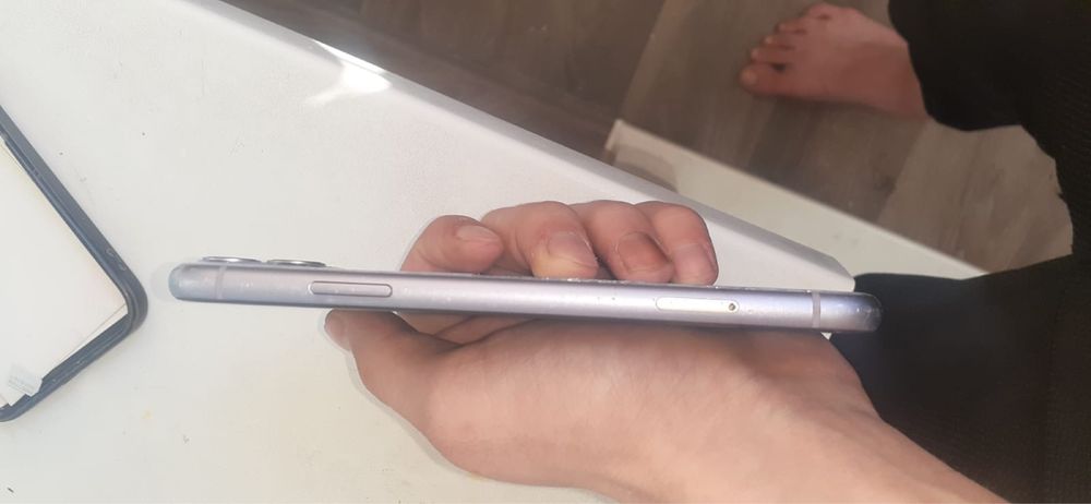 Продам айфон 11 с дефектами или обмен на Х-хр