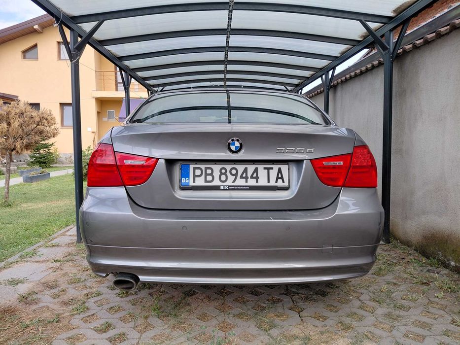 лек автомобил BMW 320D, 2011г.
