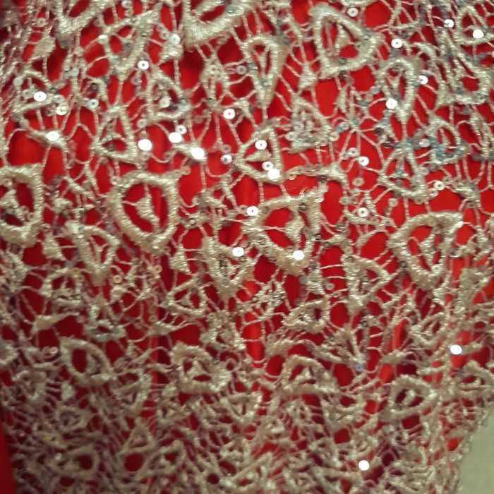 Роскошное вечернее платье