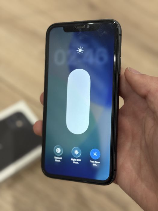 IPhone 11 идеальном состоянии