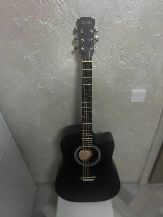 Гитара новый с чехлом