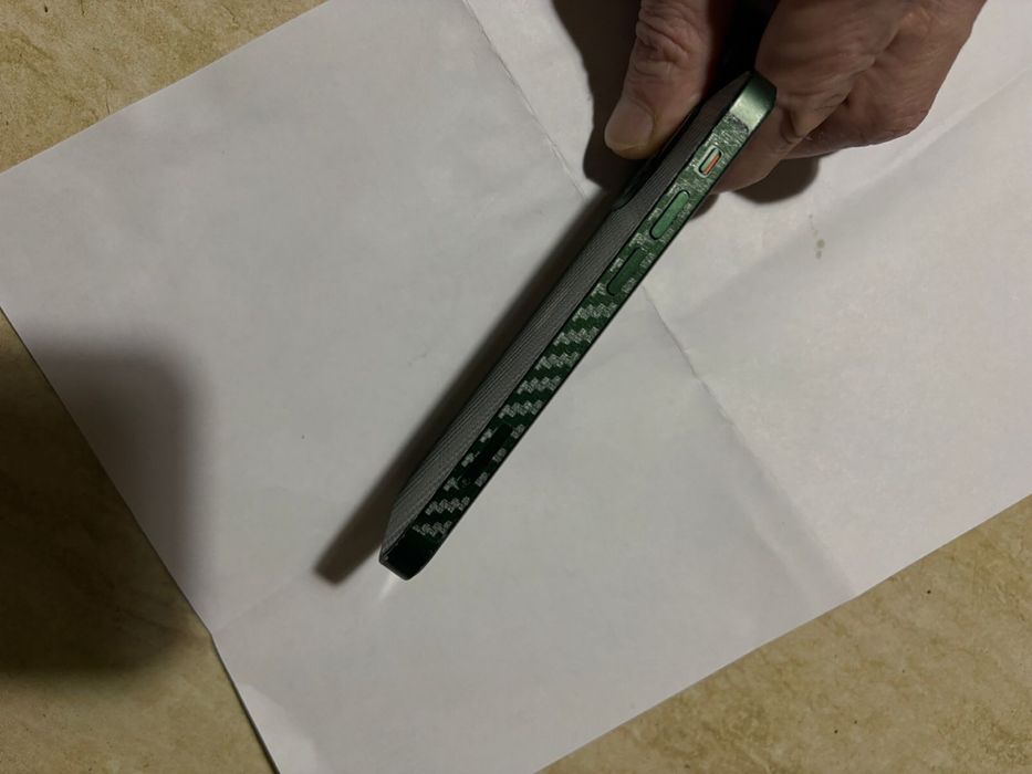 Iphone 13 mini в хорошем состояние