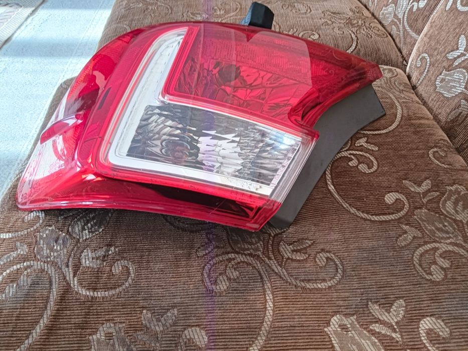 Продам фары для тайота