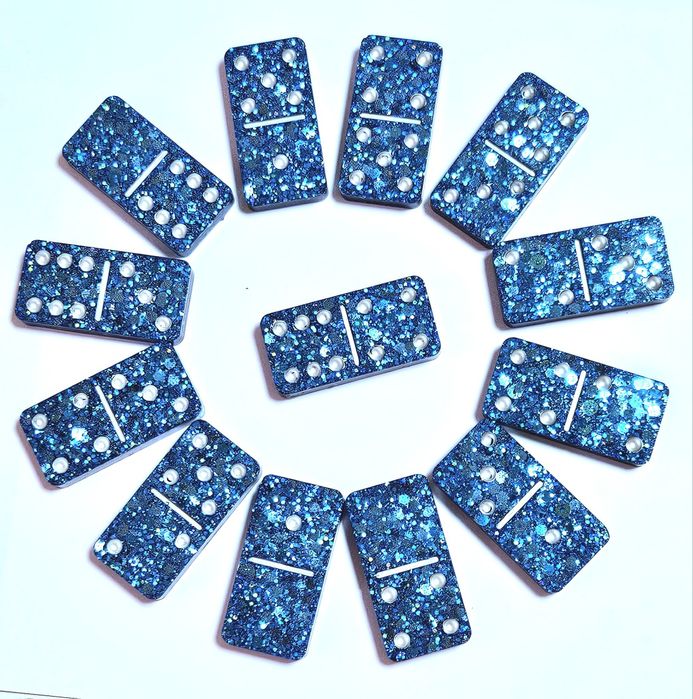 Домино от ероксидна смола