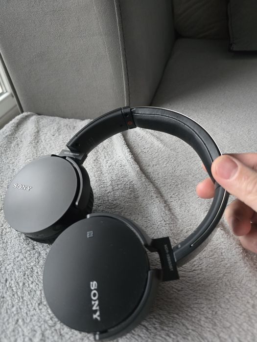 Безжични блутут слушалки Sony mdr xb650bt