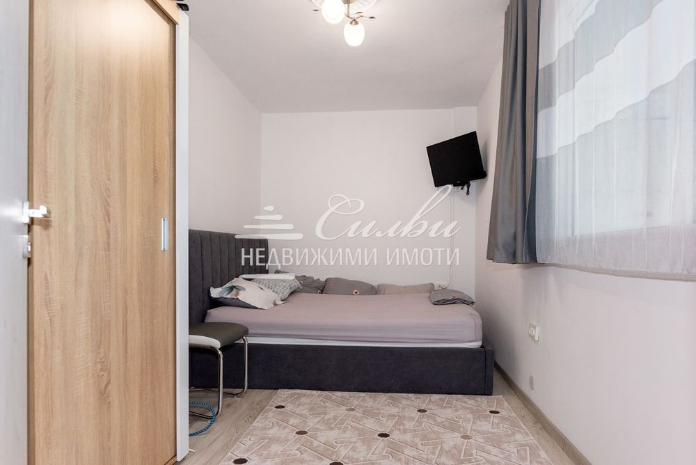 Продава се Двустаен апартамент в Шумен, Тракия - 56 кв.м за 1640 €/кв.м - Снимка #3