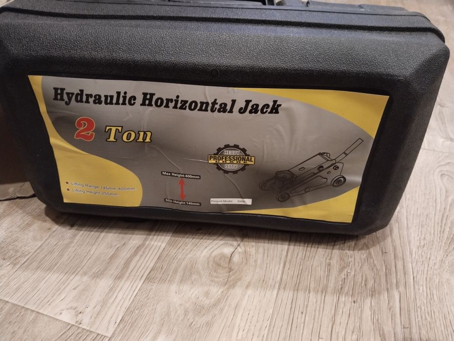 Продам домкраты .