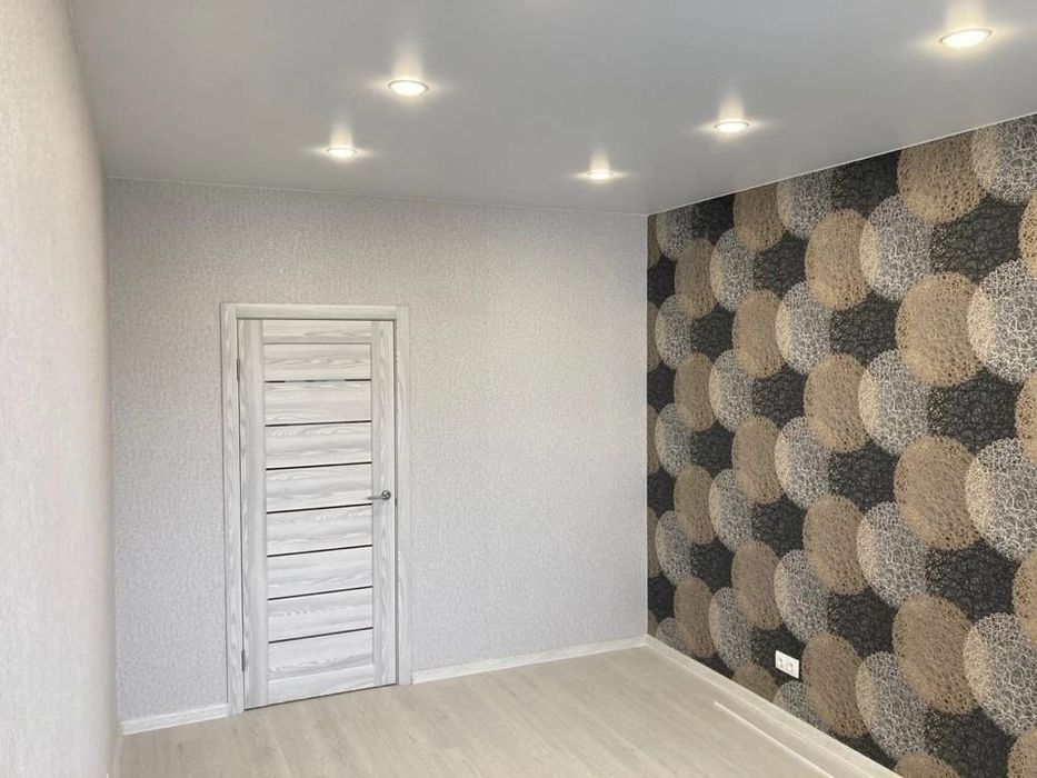 Левкас Под обои под покраску