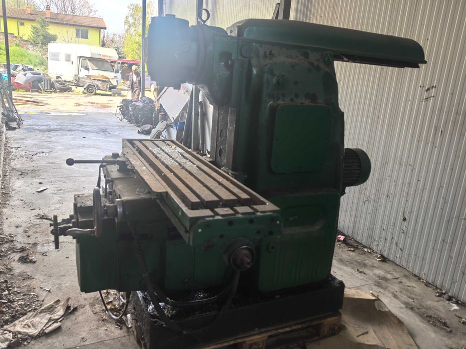 Фреза универсална българска