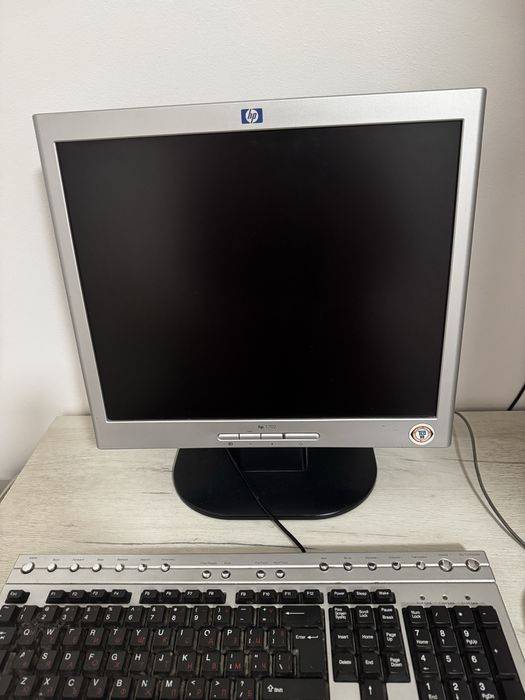 Монитор HP 1702 17"