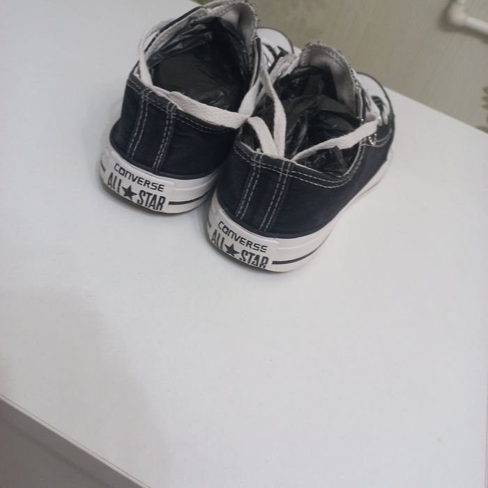 Продам кеды спортивные