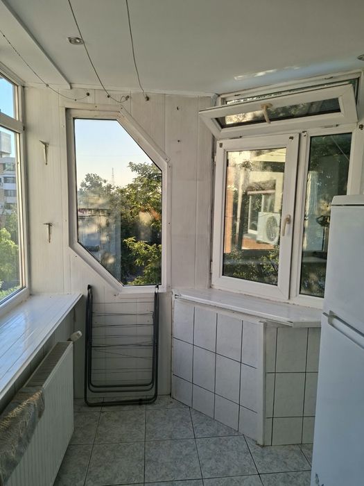 Apartament 2 Camere Proprietar 52m Etj4 din 4 bloc din 89 str Traian zona Piata Centrala Oras Galati