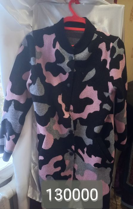 Костюмы,кардиган, пальто