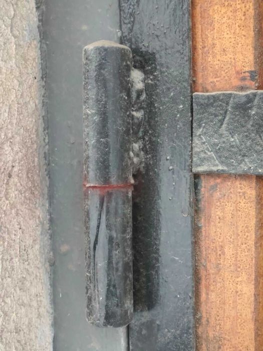 Гаражна врата - двукрила