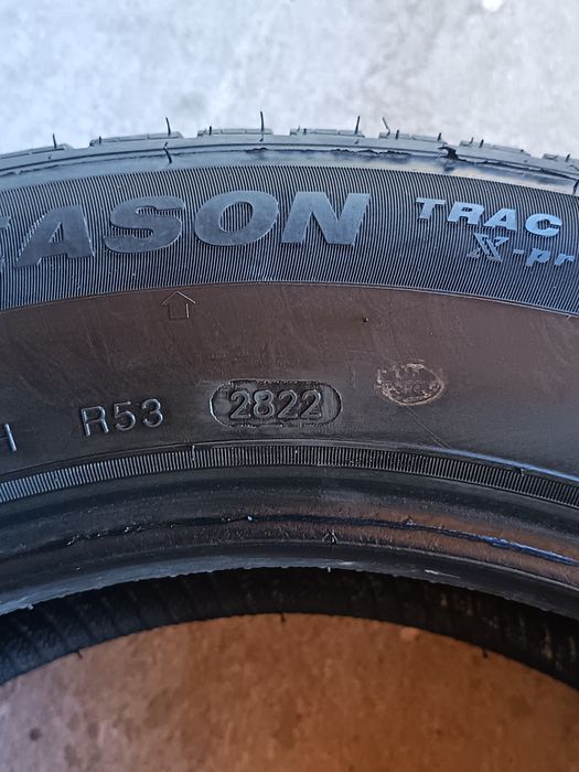 2бр всесезонни гуми 215/60r17