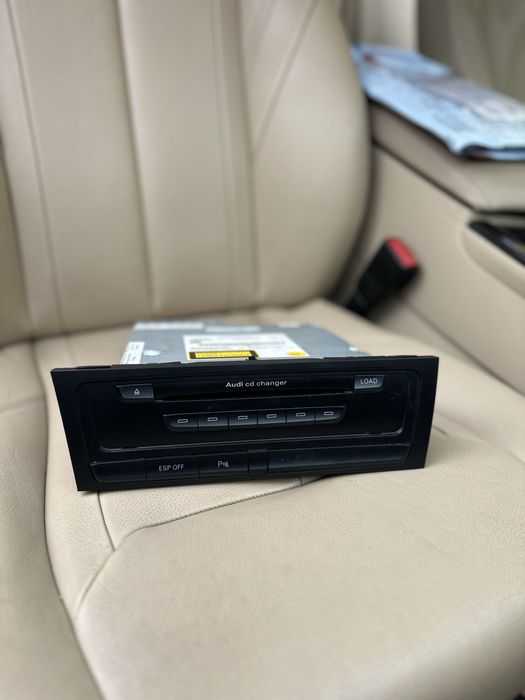 Сд чейнджър cd changer audi A4 B8