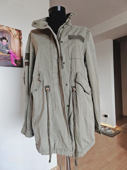 Geaca Bershka  S.30  lei