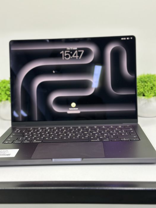 (Macbook Pro M5)