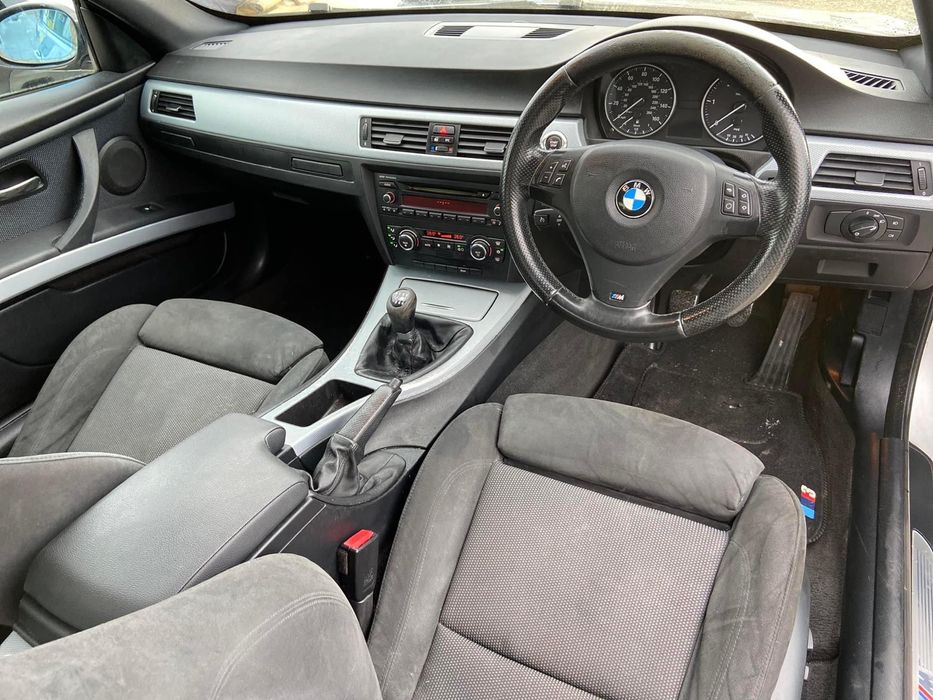 Dezmembrez BMW 320d M Pack E92 an 2008 2.0d N47 -177cp,Xenon,jante M