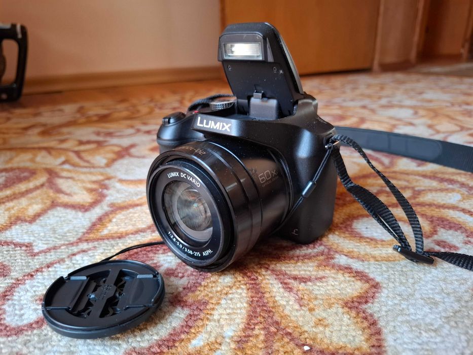 Цифров фотоапарат Panasonic LUMIX FZ82D