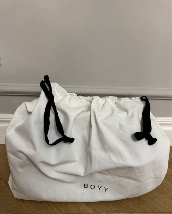 Продам сумку BOYY Bobby Soft.