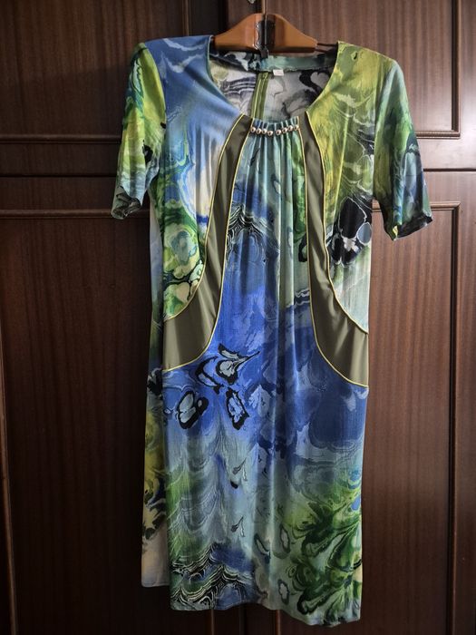 Продаю женскую одежду