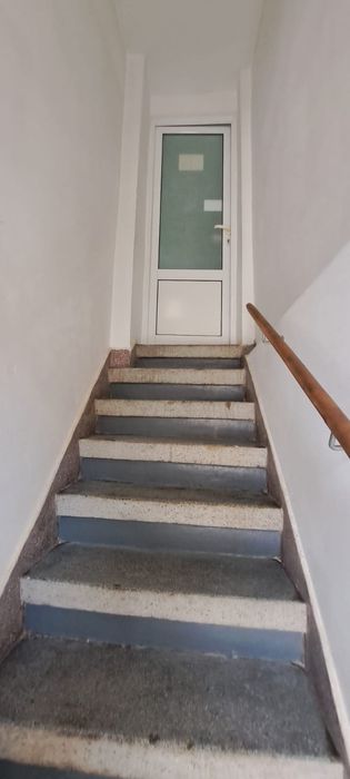 Spatiu de inchiriat 200 mp P+1 + curte 700 mp - Sos Alexandriei / Antiaeriana / Buc-Magurele (Clinica AIS) - 1760 euro