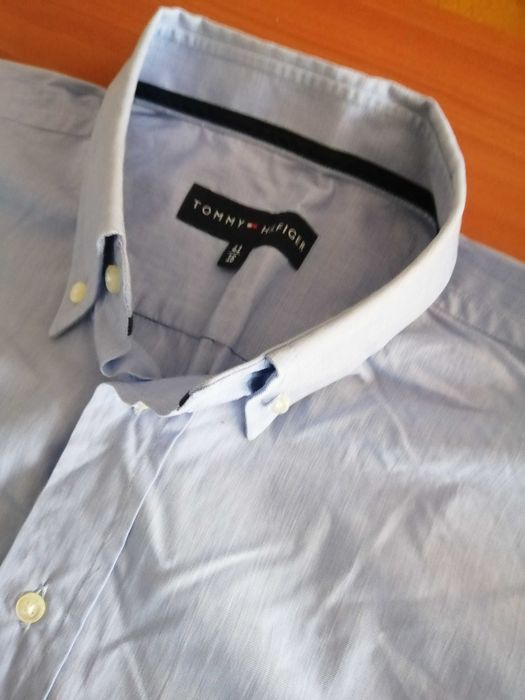 Vând cămașă Tommy Hilfiger, mărimea XL