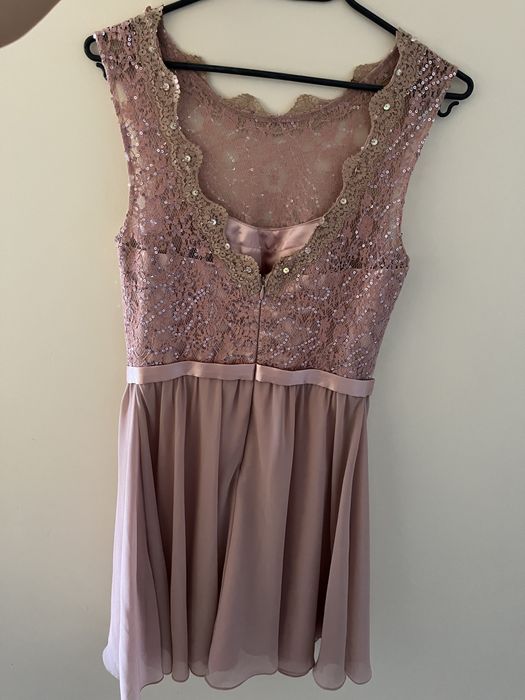 Официална рокля Laona в нежен, розов цвят