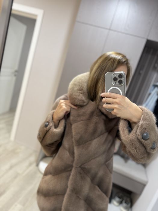 Продам шубу норковую S/42