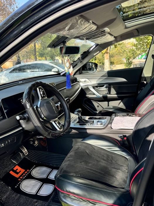 JETOUR X70  сотилади