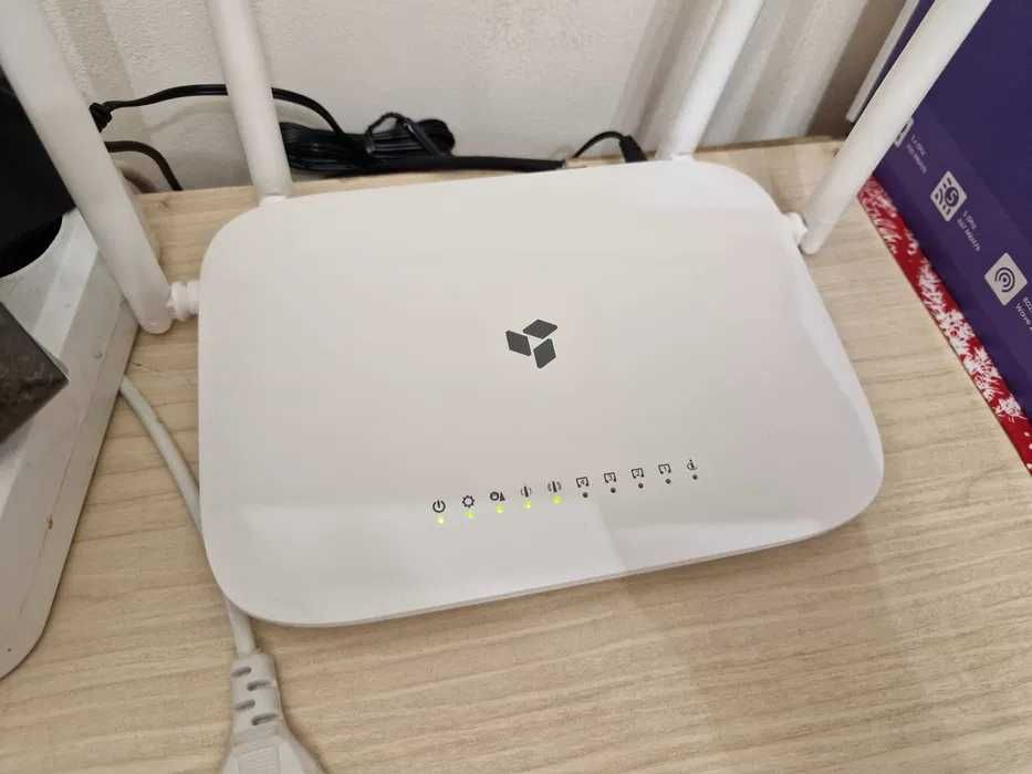 Гигабиный беспроводной маршрутизатор ( Wi-Fi роутер ) SNR-CPE-ME2-Lite