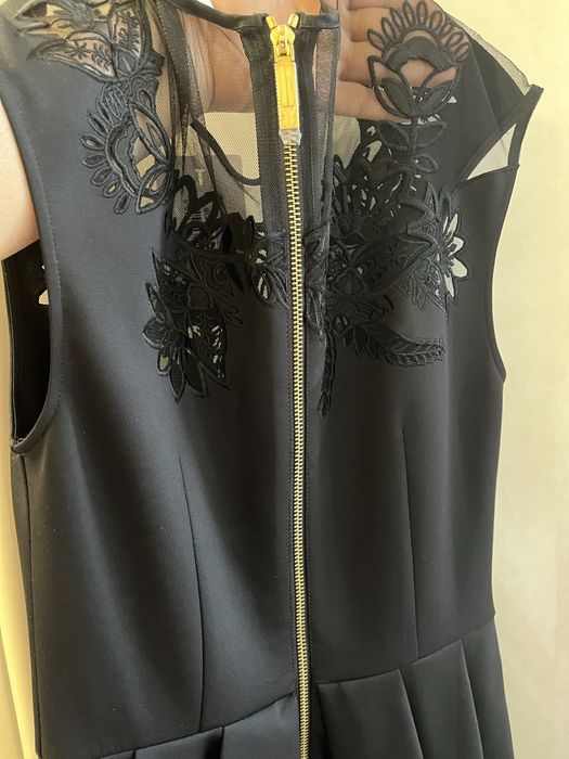 Продам платье шикарное черное