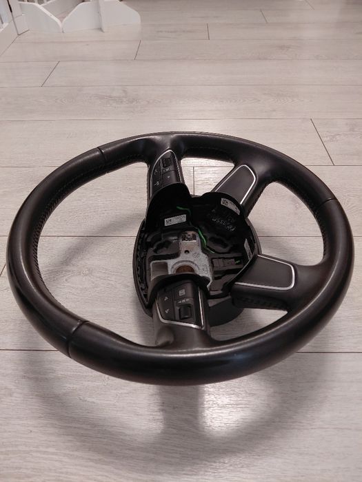 Volan Audi Q3 2011-2017 in stare perfecta si guri de ventilare  !