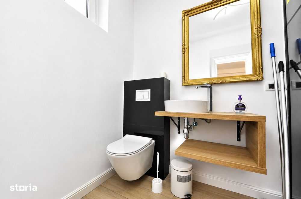 Apartament cu 3 Camere Potrivit pentru Birou - Victoriei