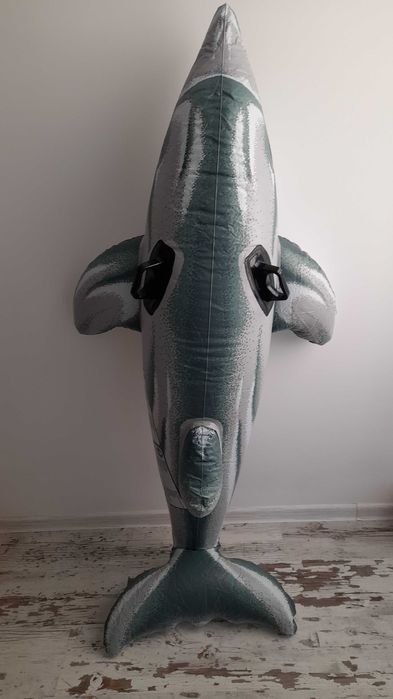 Надуваем делфин за плаж или басеин