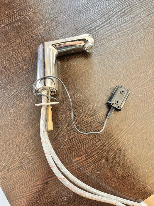 Смеситель сенсорный grohe