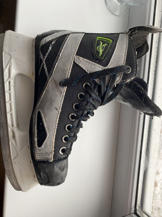 Продам коньки