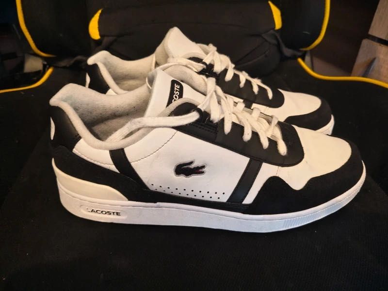 Vând sneakers Lacoste mărimea 46