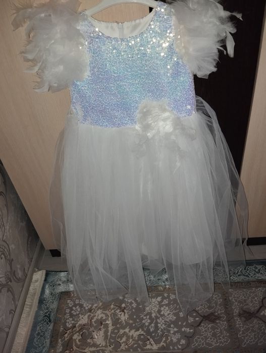 Продам очень красивое платье.