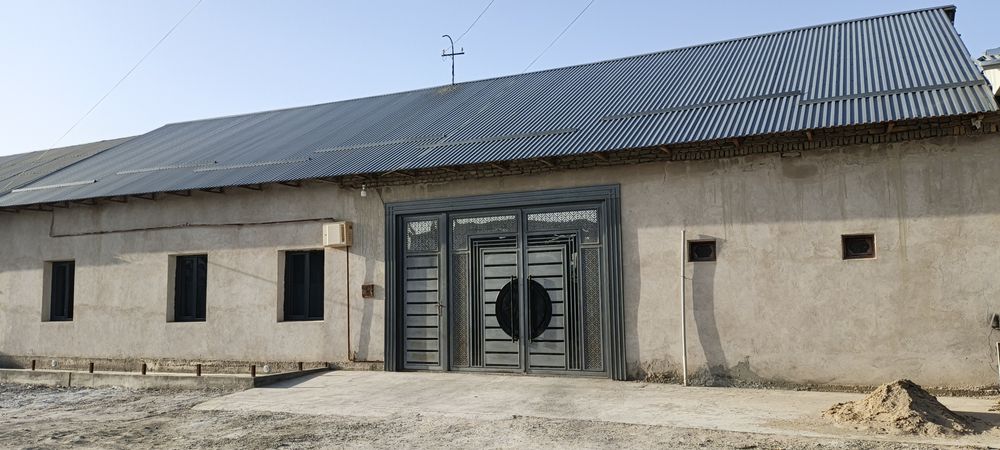 Уй сотилади 5 микрорайон кирпичка