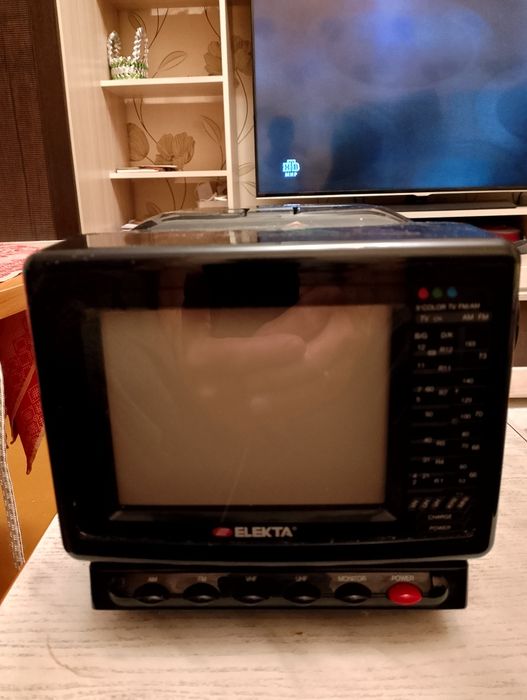 Переносной телевизор