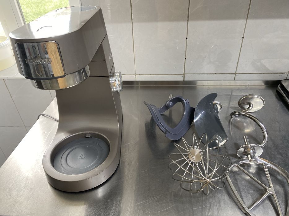 Миксер планетарный Kenwood