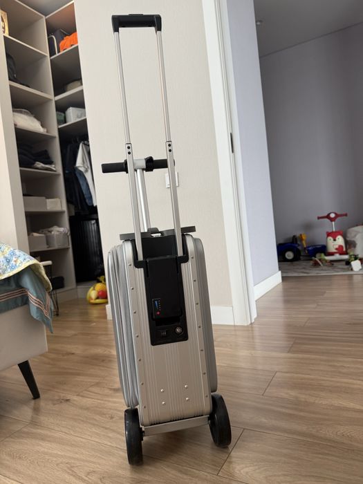 Продаётся чемодан Airwheel SE3S.