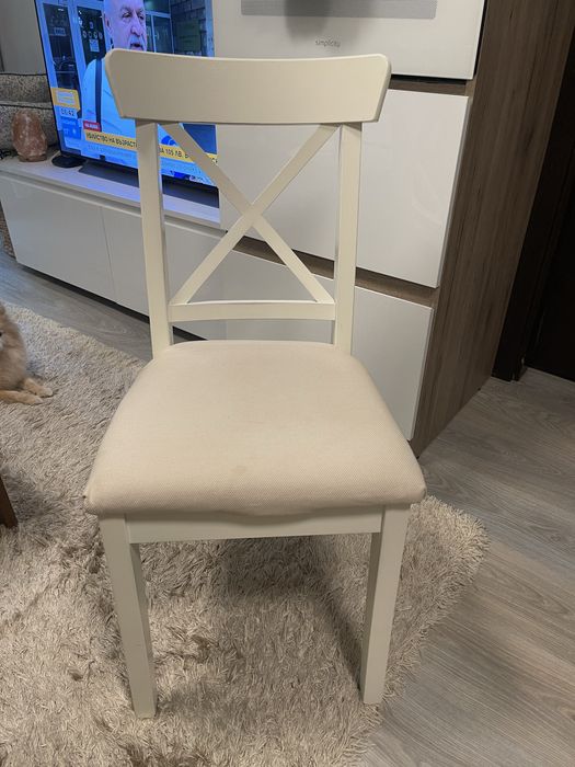 Трапезни столове